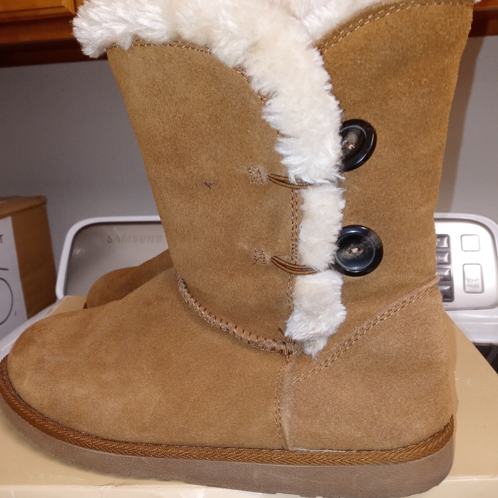 Boots new no tags never worn